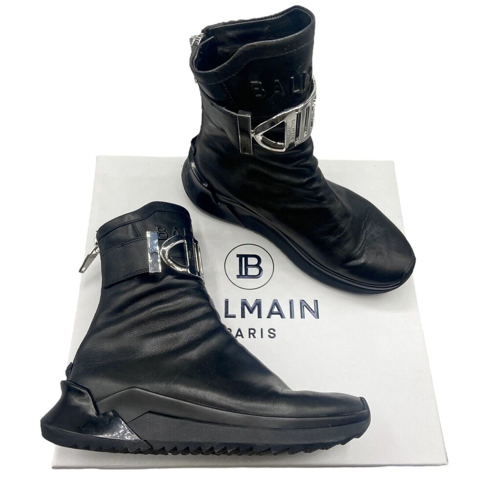 Balmain Black Ankle Boots with Sleek Design